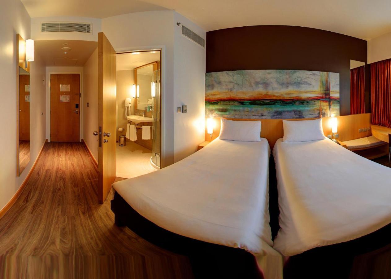 Ibis One Central - World Trade Centre Dubai Bagian luar foto