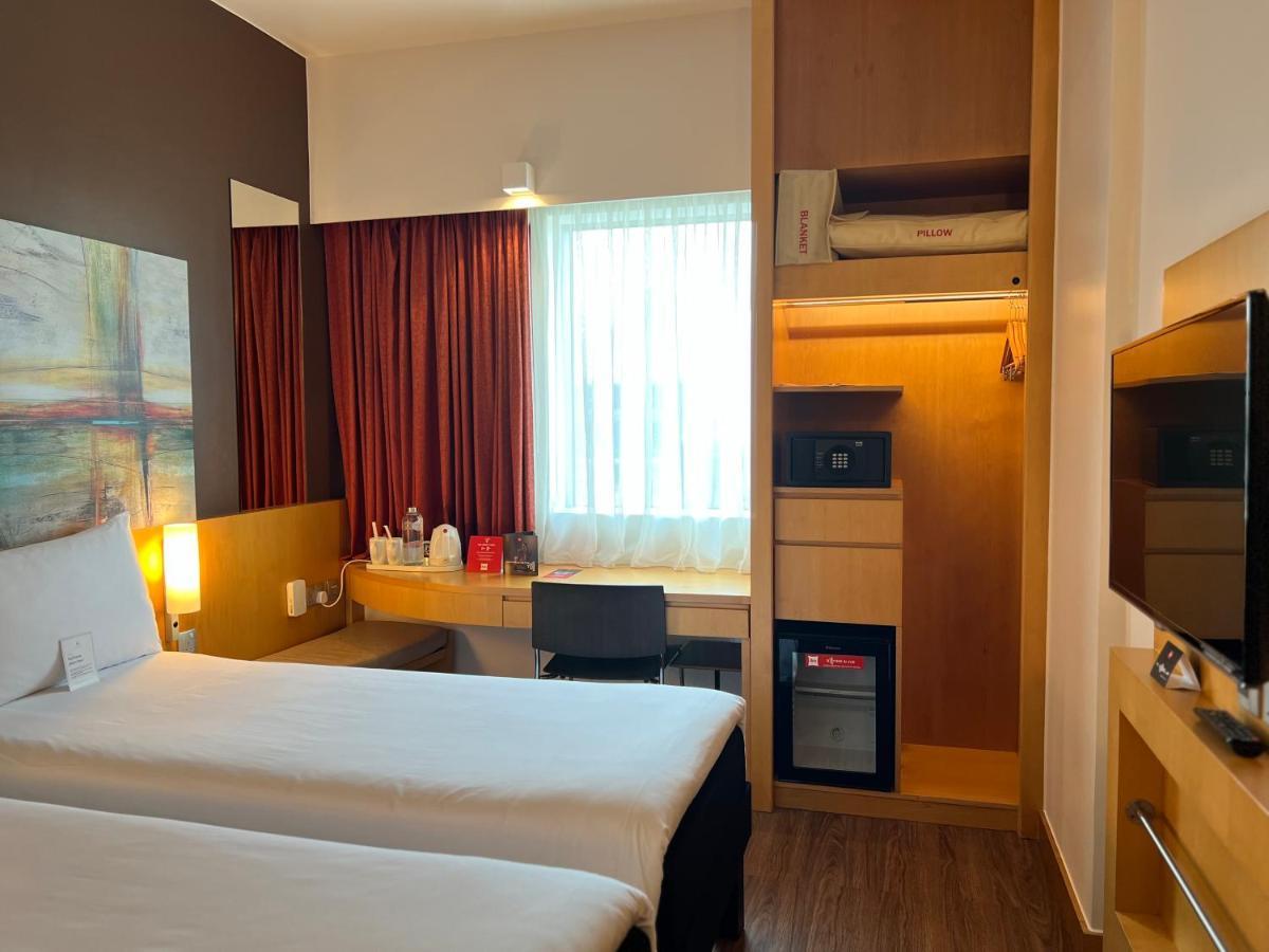 Ibis One Central - World Trade Centre Dubai Bagian luar foto